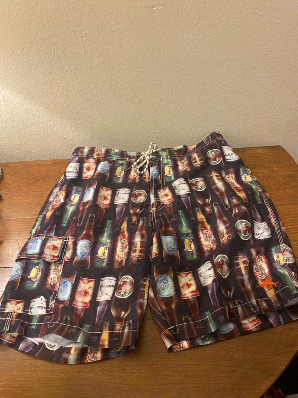 Tommy Bahama Relax Men’s Beer Bottle Graphic Mesh Lined Swim Trunks SzL
